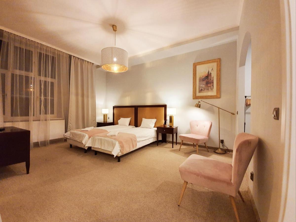 Holiday Suites Cracow クラクフ エクステリア 写真