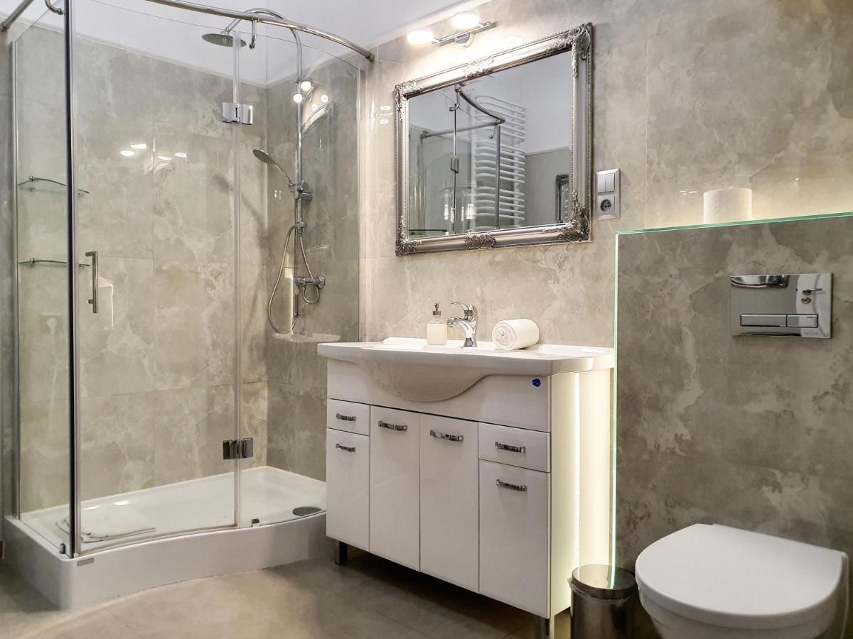 Holiday Suites Cracow クラクフ エクステリア 写真