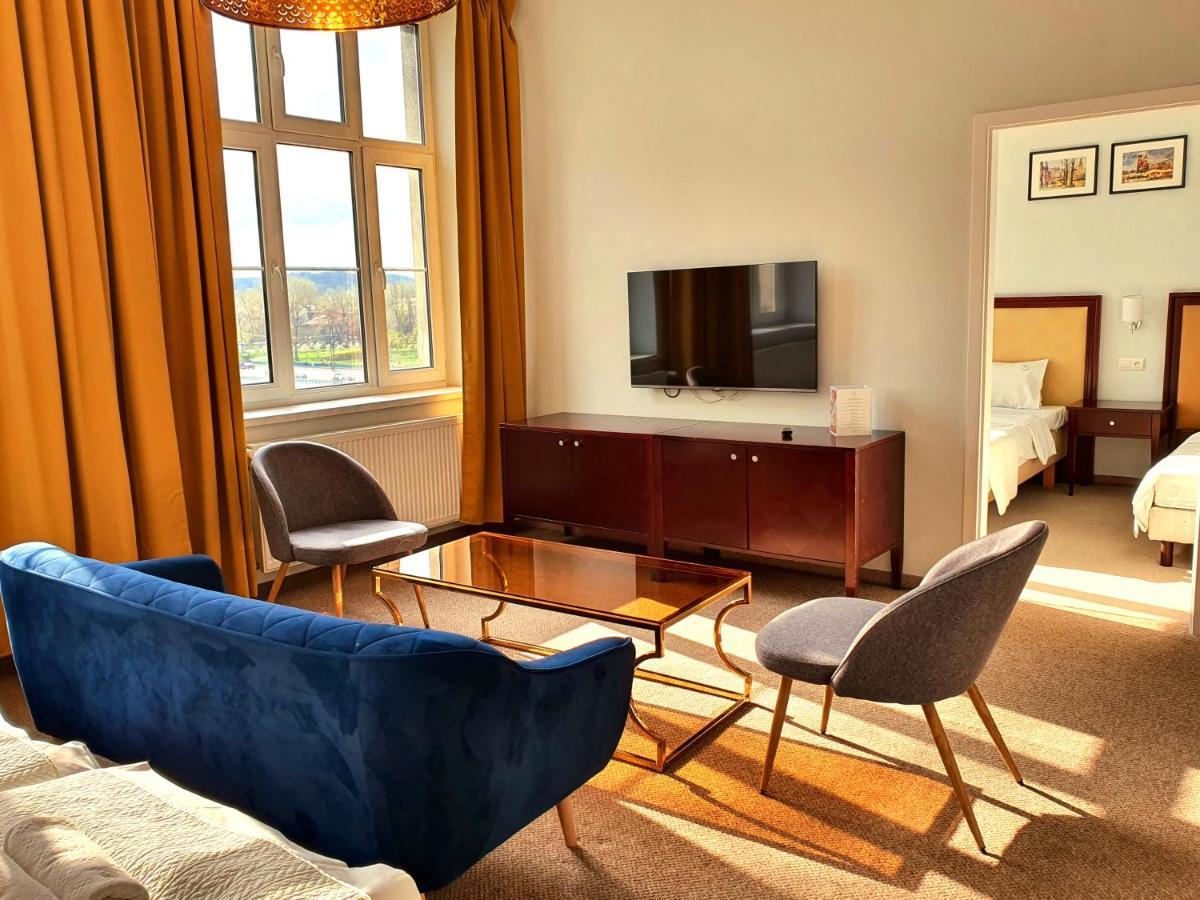 Holiday Suites Cracow クラクフ エクステリア 写真