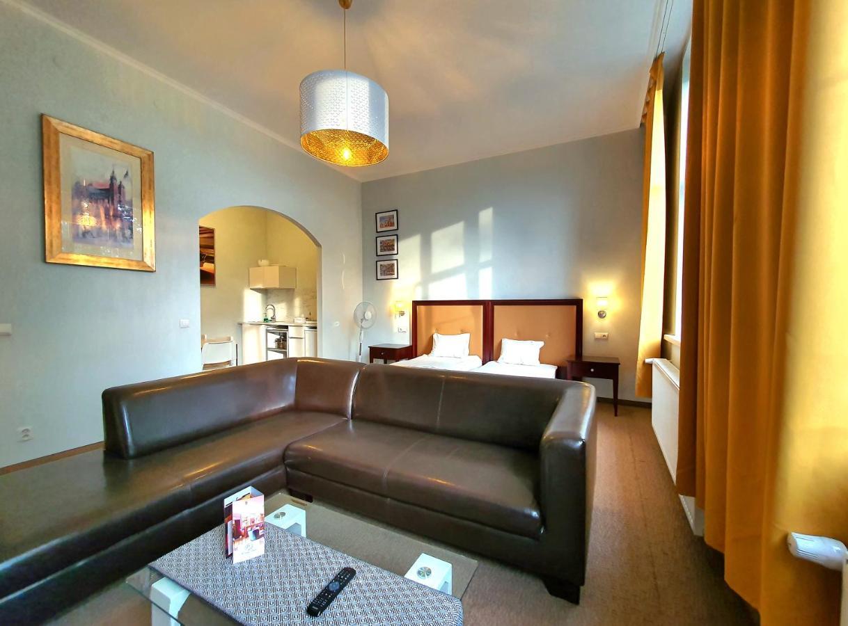 Holiday Suites Cracow クラクフ エクステリア 写真