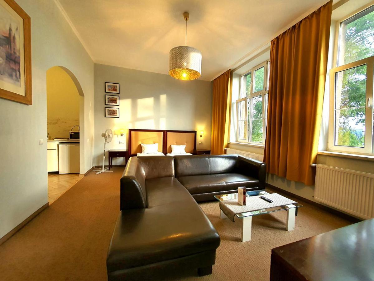 Holiday Suites Cracow クラクフ エクステリア 写真