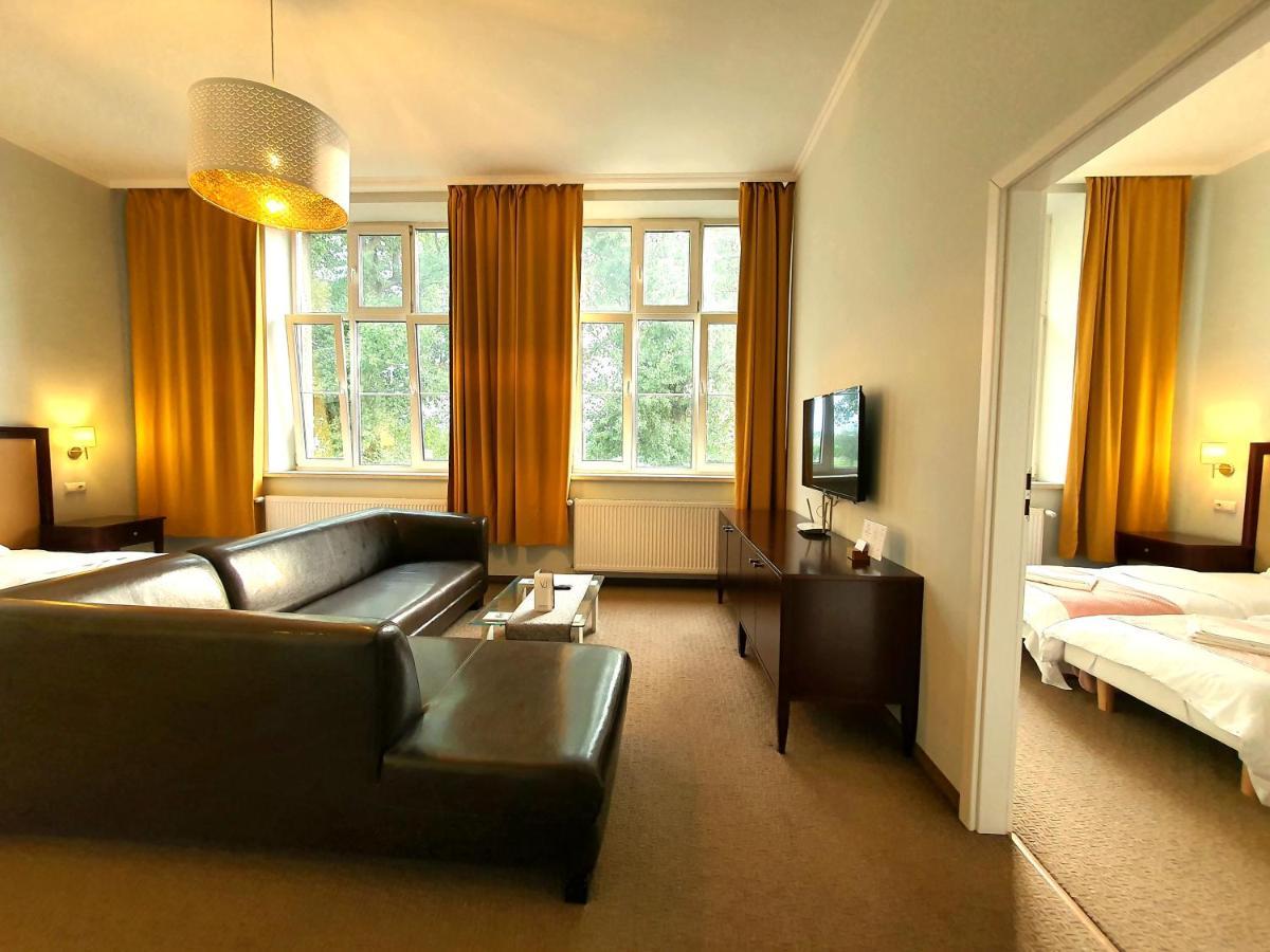 Holiday Suites Cracow クラクフ エクステリア 写真