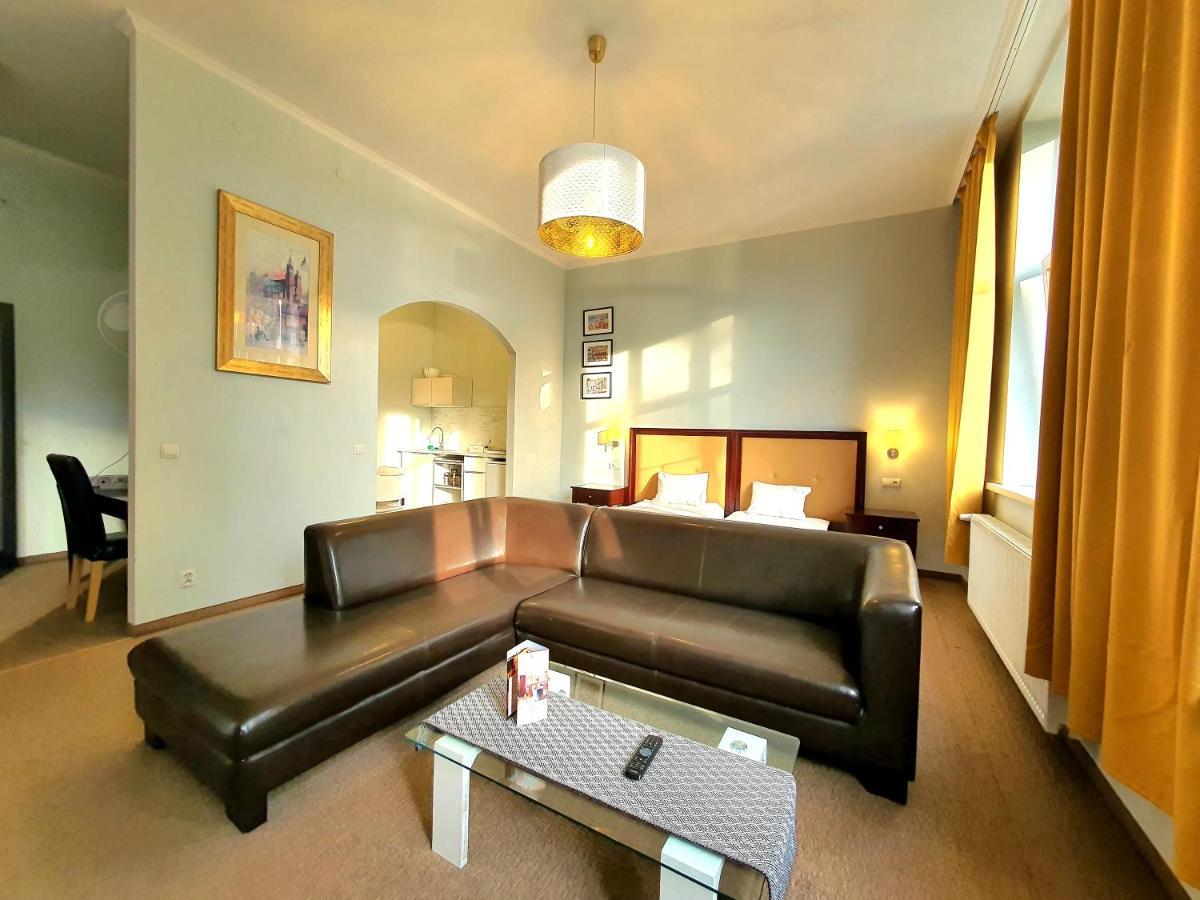 Holiday Suites Cracow クラクフ エクステリア 写真